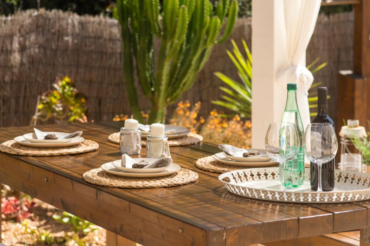 Casa Azul Stylish House For 4 Adults And 1 Child In Cala Llombards