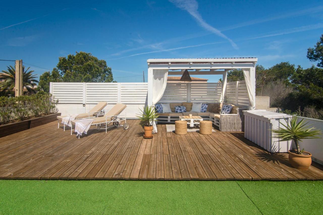 Casa Azul Stylish House For 4 Adults And 1 Child In Cala Llombards